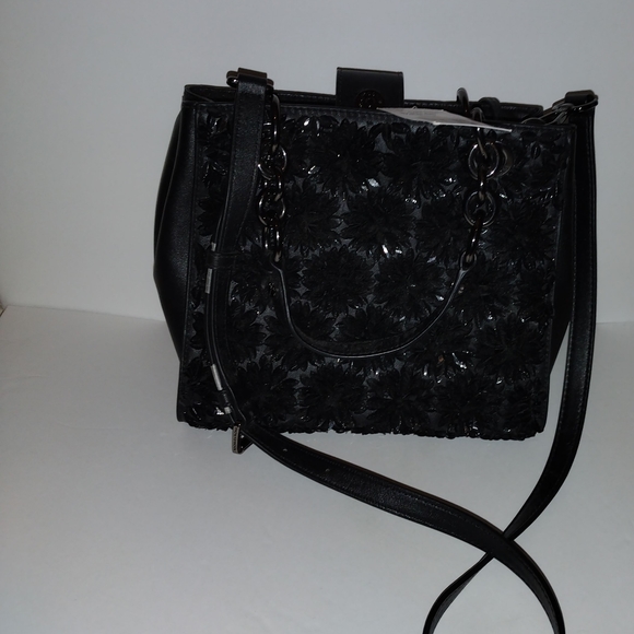 Michael kors purse - Picture 3 of 9